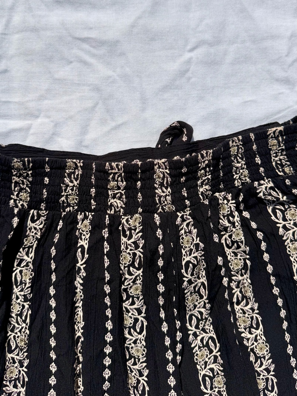 Angie Wide-Leg Pants - Picture 4 of 5